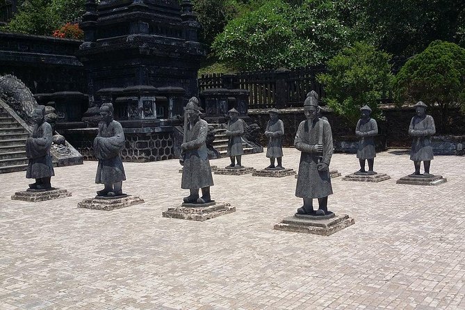 Hue: 3 Tombs + Pagoda with Knowledgeable ES Driver - The real price: what ₫31.90 buys you