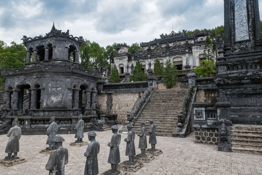 Hue City Tour Full Day - Depart from Da Nang / Hoi An - Thien Mu Pagoda on the Perfume River
