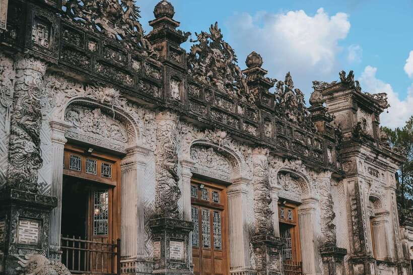 Hue :Exploring Royal City with Multi Options and Dragon Boat - The abandoned water park is for curiosity, not history