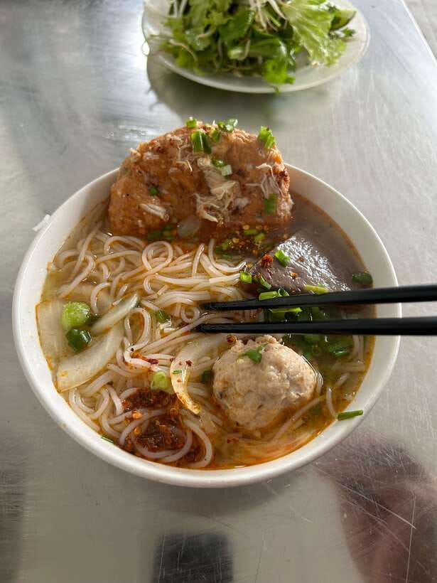 Hue: Guided Local Food Tour with Stories - Who should book this Hue food tour?