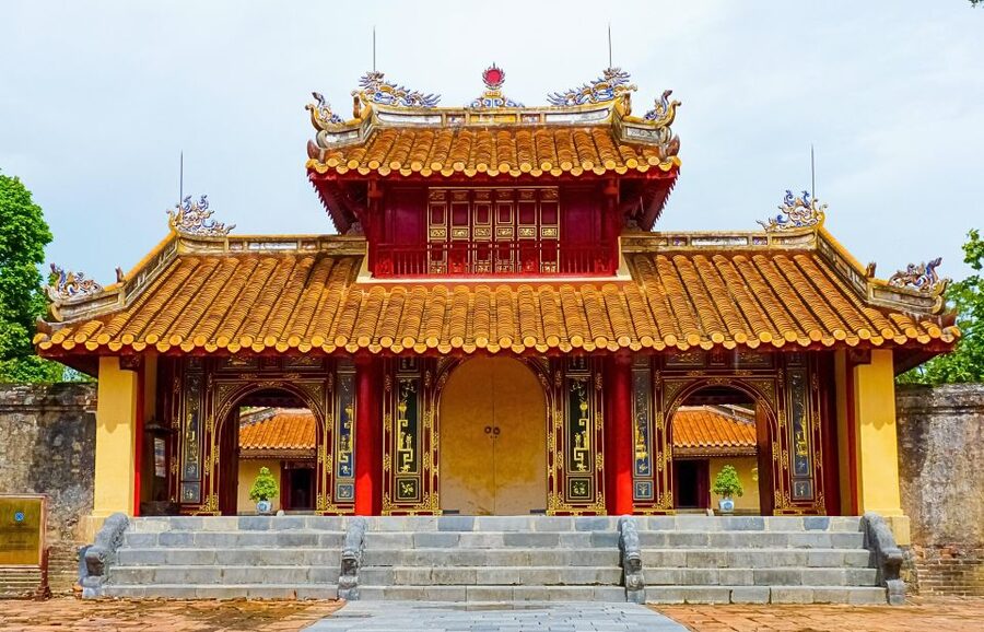 Hue: Hue Royal Tombs Tour Visit 3 Best Tombs & Pagoda - Tu Duc Tomb: gardens, lakes, and a quieter mood