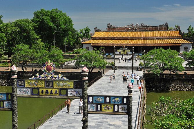 Hue: Imperial City Walk, Motorbike Tour & Private Car Options - The Perfume River and Thien Mu Pagoda