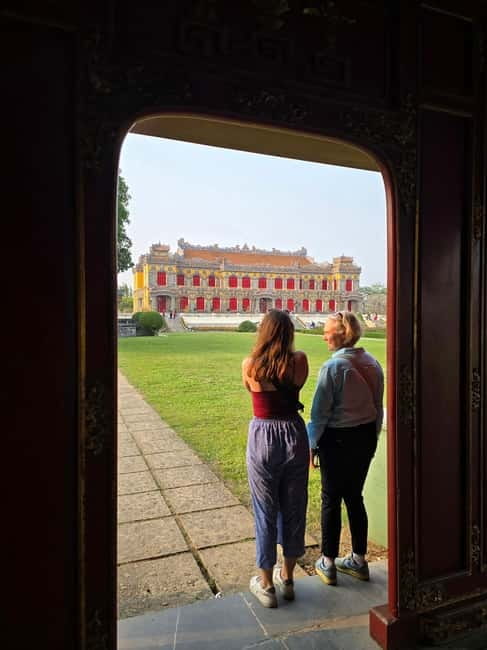 Hue Imperial city walking tour and optional royal tombs - Should you add the royal tombs?