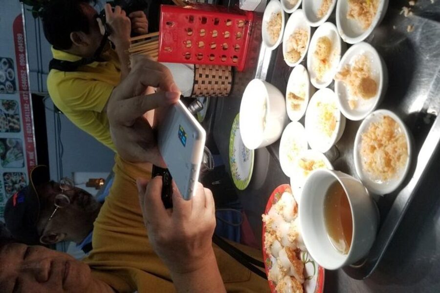 Hue: Night Street Food Tour by Cyclo with a Local Guide - Guides, group size, and the personal touch