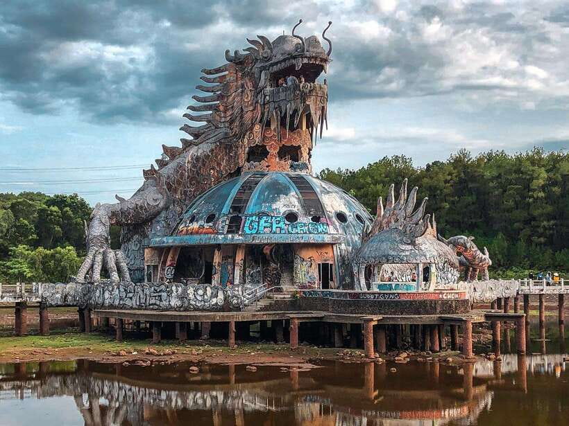 Hue Private Tour with Local Guide – Customize Your Itinerary - Thuy Tien Lake and the abandoned water park