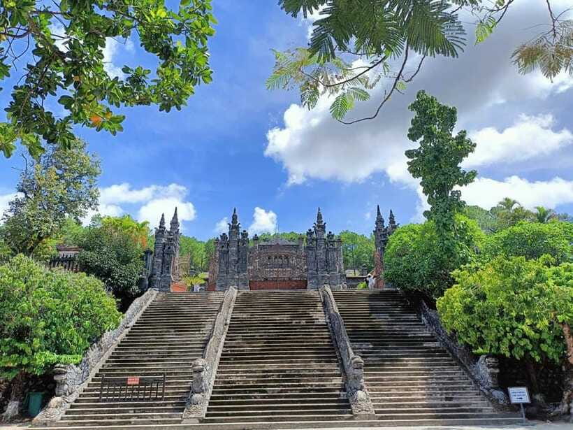 Hue: Royal Tombs Private Tour with 3 Best Tombs & Pagoda - What the private format does best