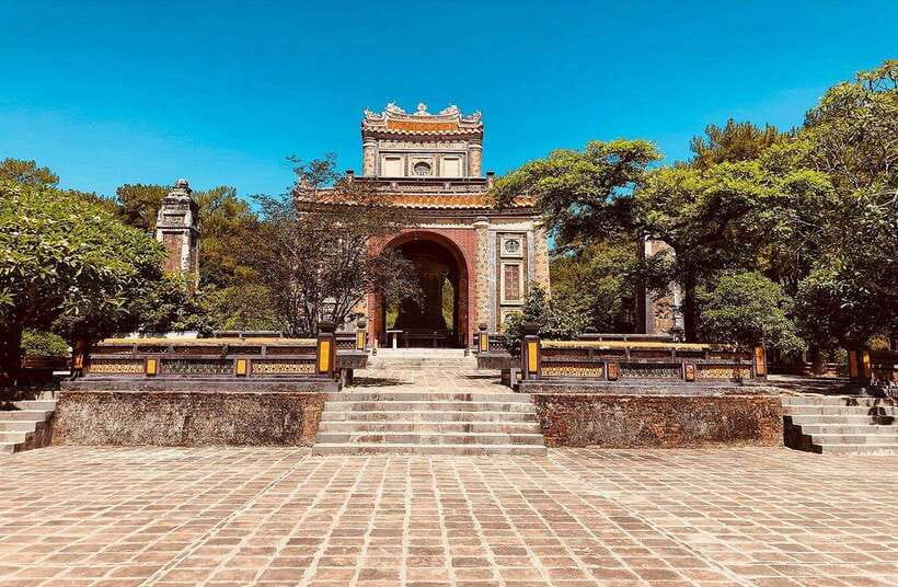 Hue Royal Tombs Tour: Visit Best Pagodas & Mausoleums - Price, tickets, and the real value of the tour
