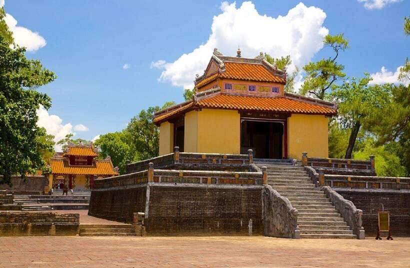 Hue Royal Tombs Tour: Visit Best Pagodas & Mausoleums - Dong Khanh Tomb, a compact stop in a rural setting