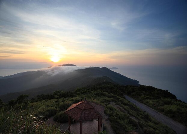Hue to Dn/Hoi An: Hai Van Pass, beaches & Mt Monkey or vice versa - Hai Van Pass is best enjoyed from the passenger seat