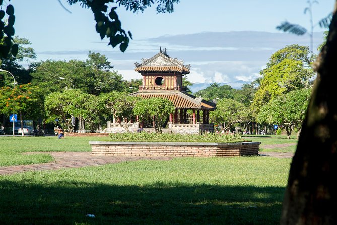 Imperial Hue And Hai Van Pass Full-day Tour - Lunch and the flavors of central Vietnam