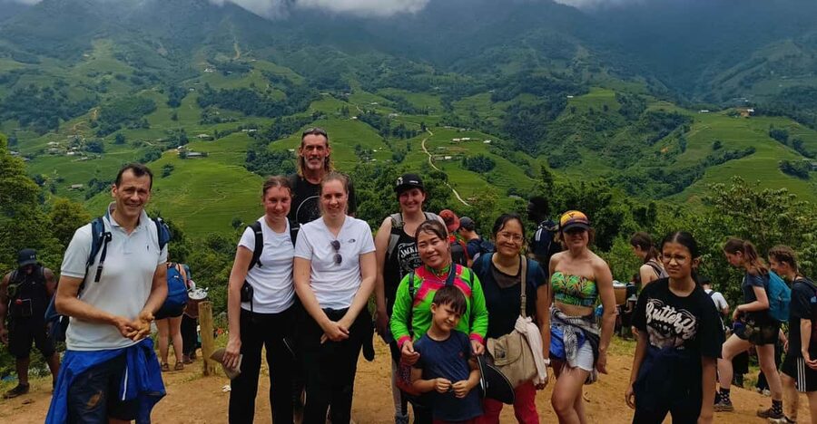 In Sapa: 1 Day Mountain Trek, Visit beautiful villages - The first climb to Sa Seng Mountain