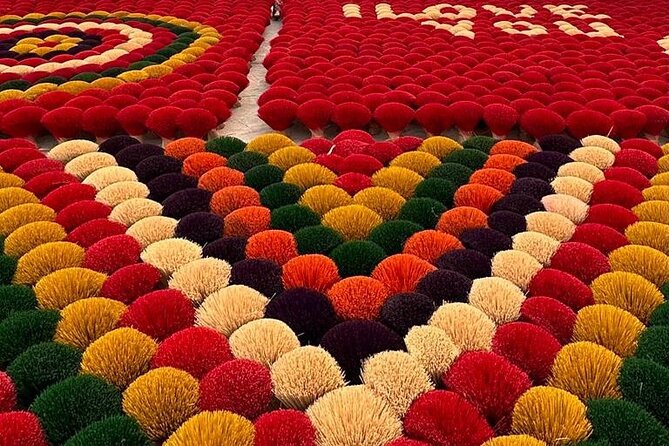 Incense Village Small Group of 9 Tour From Hanoi to Ninh Binh - The morning ride from Hanoi to Quang Phu Cau