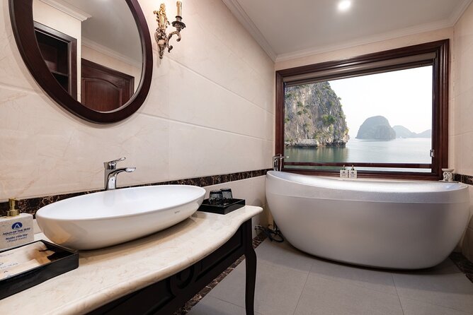 Lan Ha - Ha Long Bay 5Star cruise-Private balcony cabin 2day trip - Lunch as the ship returns to port