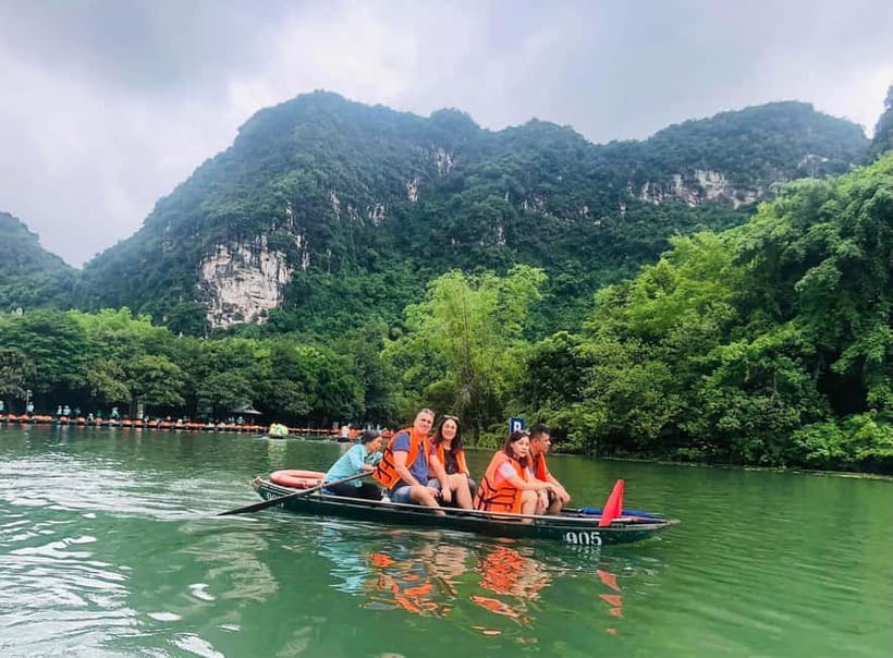 Luxury Limousine Tour: Hoa Lu, Trang An/Tam Coc & Mua Cave - Who should book this day trip