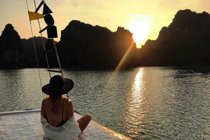 Magical Sunset and Evening with glowing plankton by Cat Ba Local - What the moon and weather change