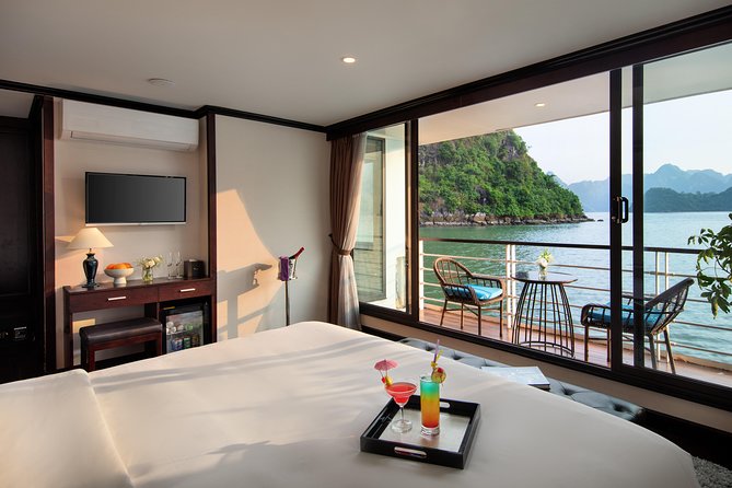 Mon Chéri Cruise 5 star: Unique 2 Days Tuan Chau - Halong bay - Lan Ha Bay - Sunrise makes the second morning worthwhile