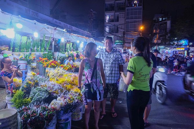 Morning Saigon Unseen+Street Food Tour with Ao Dai Riders Option - Chinatown, Chinese heritage, and Ba Thien Hau Temple