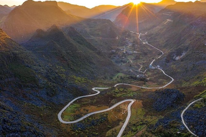 Motorcycle Dirt Bike 2 Days Off The Beaten Track + Privater Room - Food, accommodation, and what the price covers
