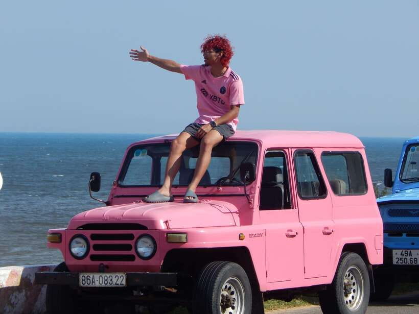 Mui Ne: Best Private Sand Dunes Jeep Tour at Sunrise/Sunset - The private Jeep and the driver’s role