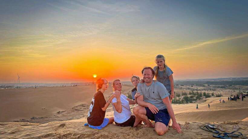 Mui Ne: Best Private Sand Dunes Jeep Tour at Sunrise/Sunset - Choosing sunrise or sunset