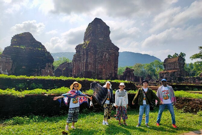 My Son Sanctuary Luxury Trip from Hoi An - The Thu Bon River boat ride is a gentle finish