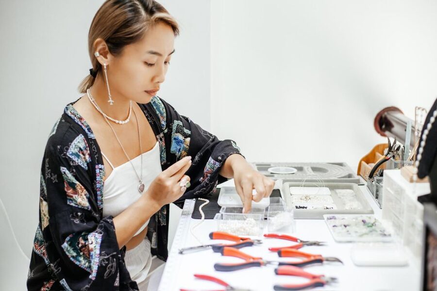 Nha Trang Jewelry Workshop - Bigger designs take longer than the basic ring