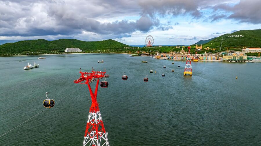 Nha Trang: VinWonders Entry Ticket with Optional Cable Car - A full day above Nha Trang Bay