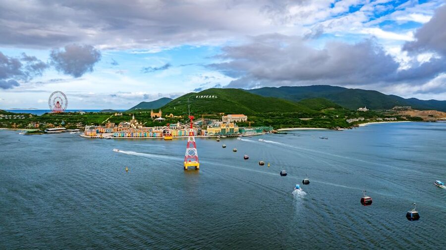 Nha Trang: VinWonders Entry Ticket with Optional Cable Car - The water park deserves serious time