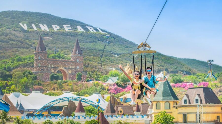 Nha Trang: VinWonders Entry Ticket with Optional Cable Car - How to get good value from the $28 ticket