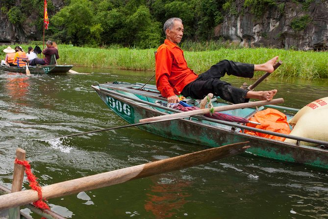 Ninh Binh Full-Day to Hoa Lu Tam Coc & Mua Cave Via Boat & Bike - Hoa Lu and the temples of Vietnam’s former capital
