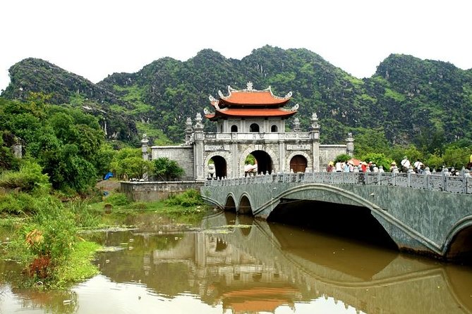 Ninh Binh Highlights Hoa Lu/Bai Dinh-Trang An/ Tam Coc- Mua Cave - Guides can shape the whole day