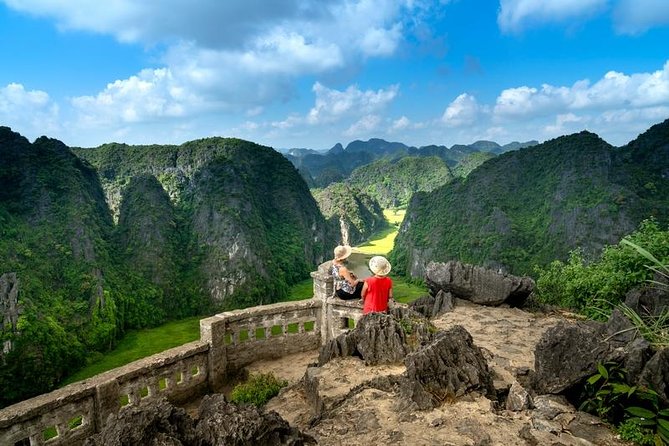 Ninh Binh Highlights Hoa Lu/Bai Dinh-Trang An/ Tam Coc- Mua Cave - Two hours among the Trang An grottoes