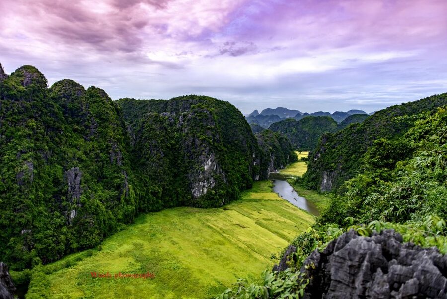 Ninh Binh: Hoa Lu, Mua Cave, and Trang An Tour and Boat Ride - A long day from Hanoi, with plenty packed in