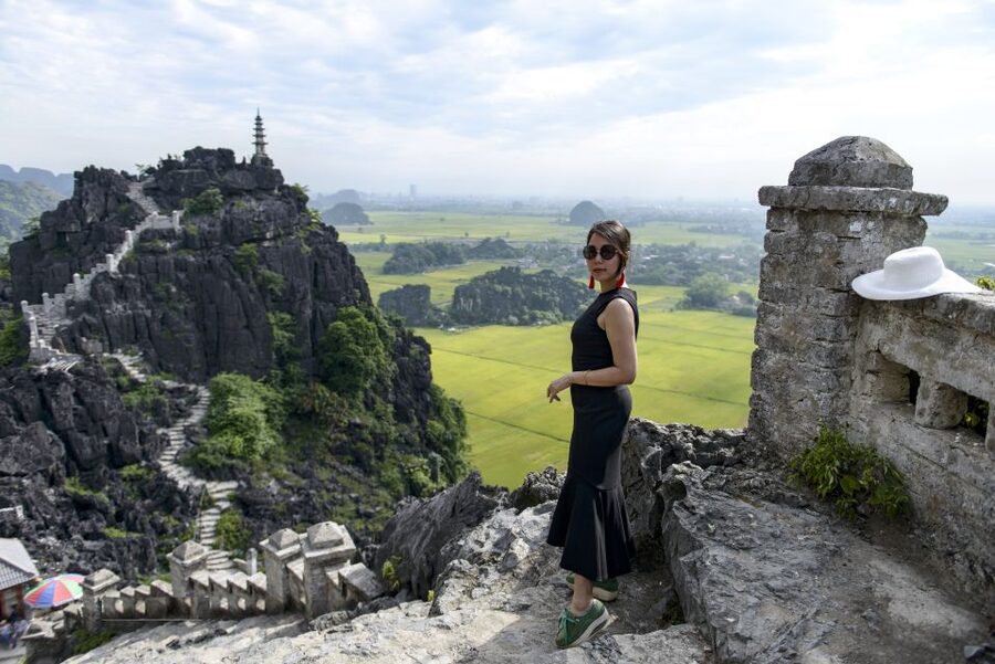 Ninh Binh: Hoa Lu, Mua Cave, and Trang An Tour and Boat Ride - Weather, clothing, and physical demands
