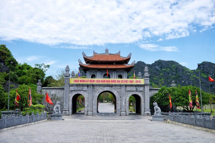 Ninh Binh: Hoa Lu, Mua Cave, and Trang An Tour and Boat Ride - Who should book this Ninh Binh tour?
