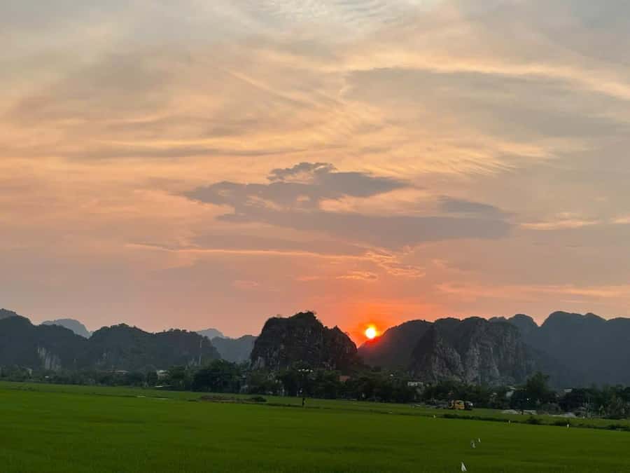 Ninh Binh Jeep Tour: Trang An Boat Ride, Bich Dong, Mua Cave - Who should book this Jeep outing?