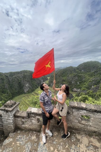Ninh Binh Tour: Full-Day Hoa Lu and Tam Coc Boat Tour - 16:30 to 18:30, the long ride back to Hanoi