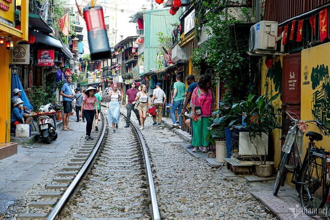 Old Quarter Food Tour in Hanoi - The dishes are the lesson, not just the meal