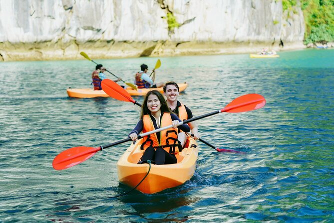 One Day Deluxe Boat Trip in Ha Long Bay - The noon welcome and the first bay views