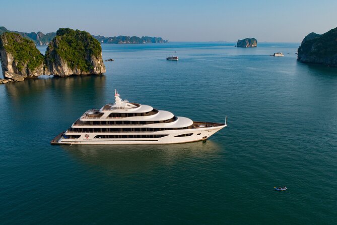Orchid Cruises 2Days/1Night 5 Star Cruises - Day two: sunrise tai chi and a final look at the bay