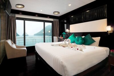 Overnight Luxury 5 Star Alisa Cruise with Meals, Kayak or Bamboo Boat