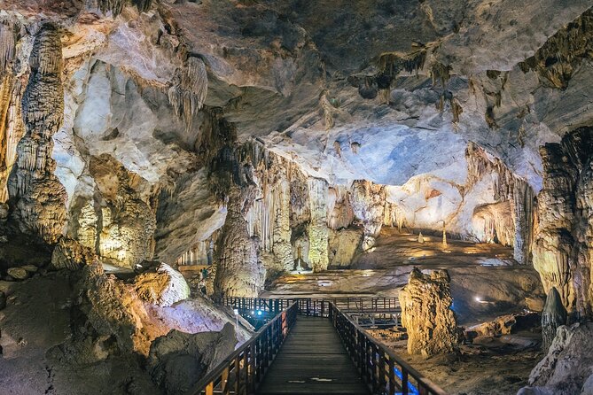 Paradise Cave & Dark Cave All-Inclusive 1-Day - Dark Cave: the active heart of the day