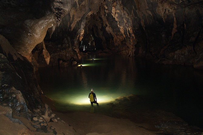 Paradise Cave & Dark Cave All-Inclusive 1-Day - Noon lunch at the Dark Cave restaurant
