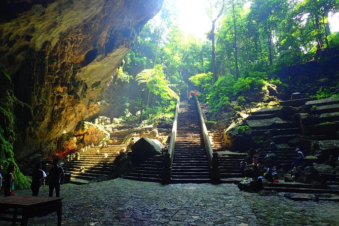 Perfume Pagoda Full-Day Guided Tour from Hanoi - All Inclusive - Lunch at the foot of the mountain
