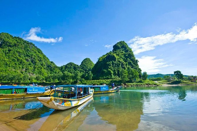 PHONG NHA CAVE- PARADISE CAVE FULL DAY FROM DONG HOI or PHONG NHA - Paradise Cave versus Phong Nha Cave