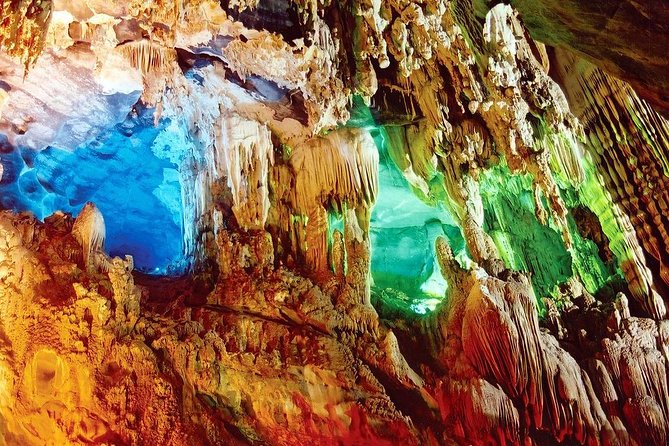 PHONG NHA CAVE- PARADISE CAVE FULL DAY FROM DONG HOI or PHONG NHA - How the group size affects the day