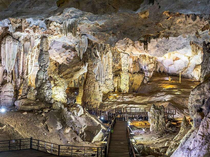 Phong Nha/Dong Hoi: Phong Nha Cave and Paradise Cave Tour - Why these two caves belong on the same day