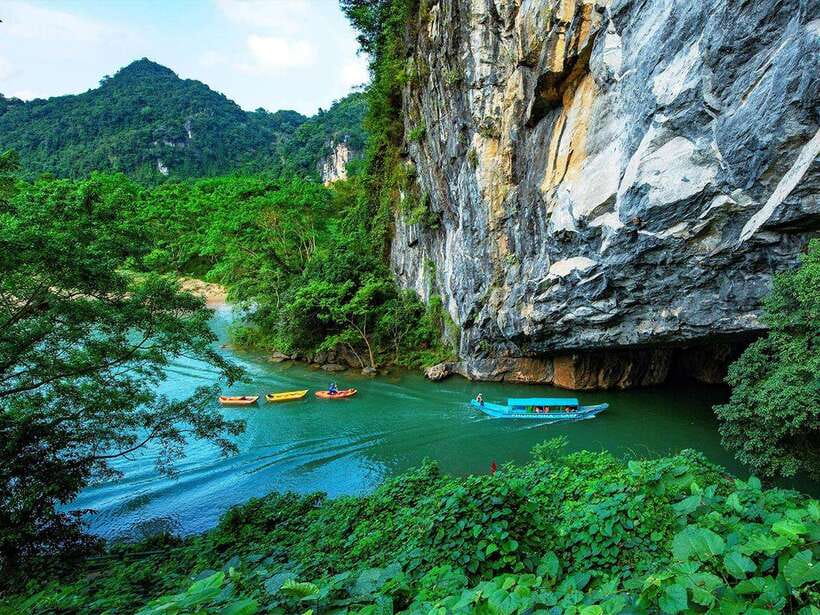 Phong Nha/Dong Hoi: Phong Nha Cave and Paradise Cave Tour - Paradise Cave begins with a buggy and a hike