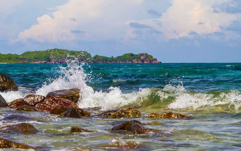 Phu Quoc: 3 Island Tour by Boat with Guide - Guides who keep the day moving
