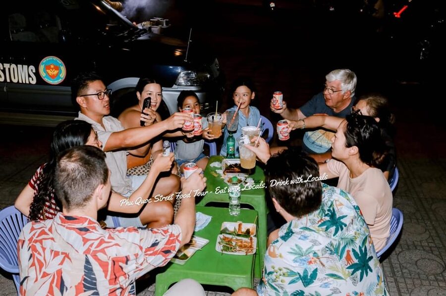 Phu Quoc: Street Food Tour - Phu Quoc Night Market and coconut ice cream
